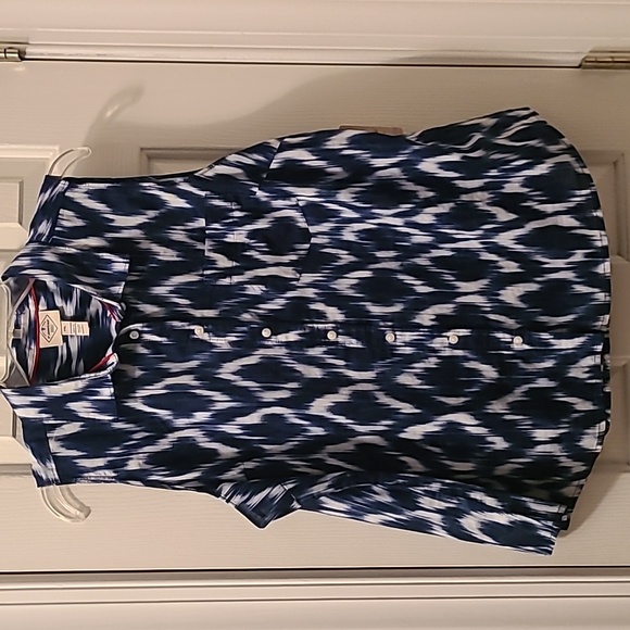 ST. JOHN'S BAY WOMAN'S PETITE BLUE AND WHITE SLEEVELESS TOP SIZE PETITE XL - Picture 2 of 13